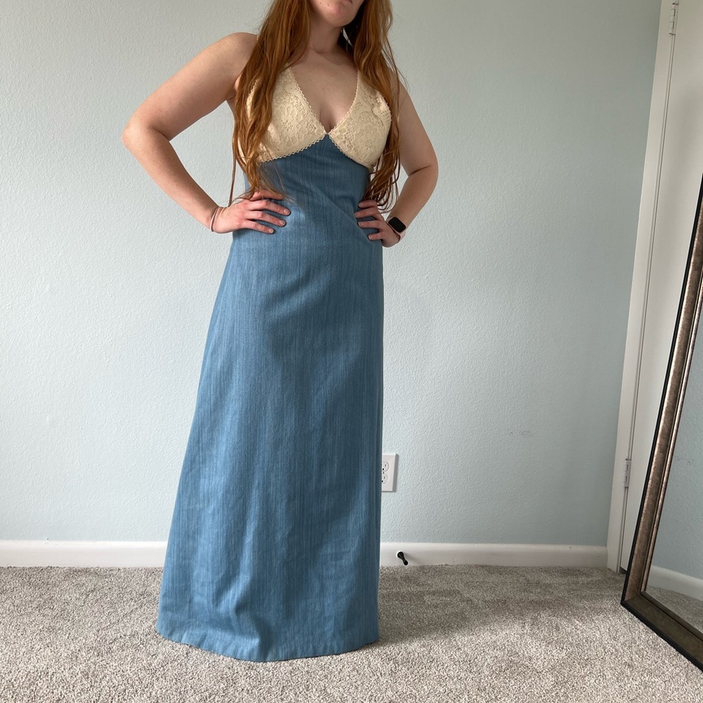 Beautiful 70s vintage Jean Lace Maxi dress sz 10